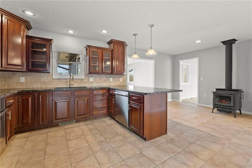 13345 S Waverly Street — photo 11