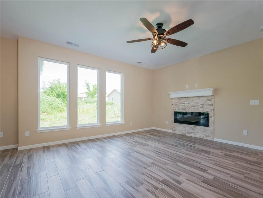 1301 NE Sequoia Court — photo 4