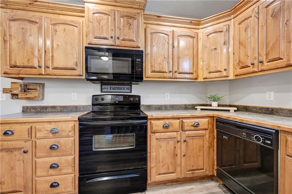 439 S Cherry Street — photo 13