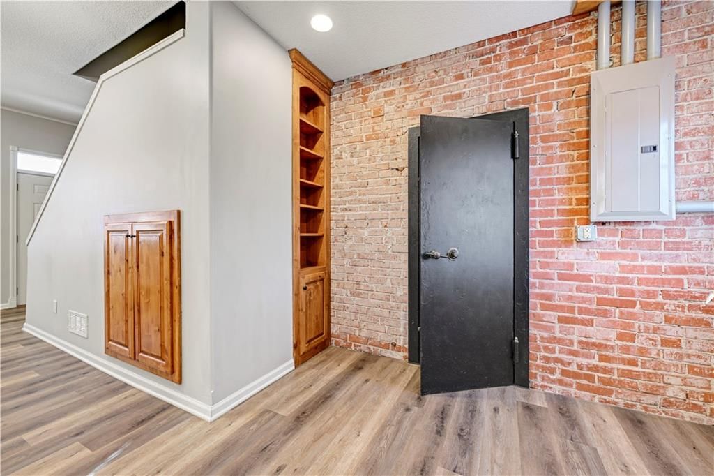 439 S Cherry Street — photo 15