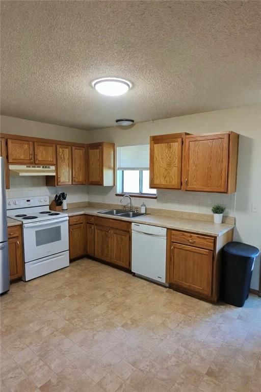 8537-8539 Goddard Street — photo 4