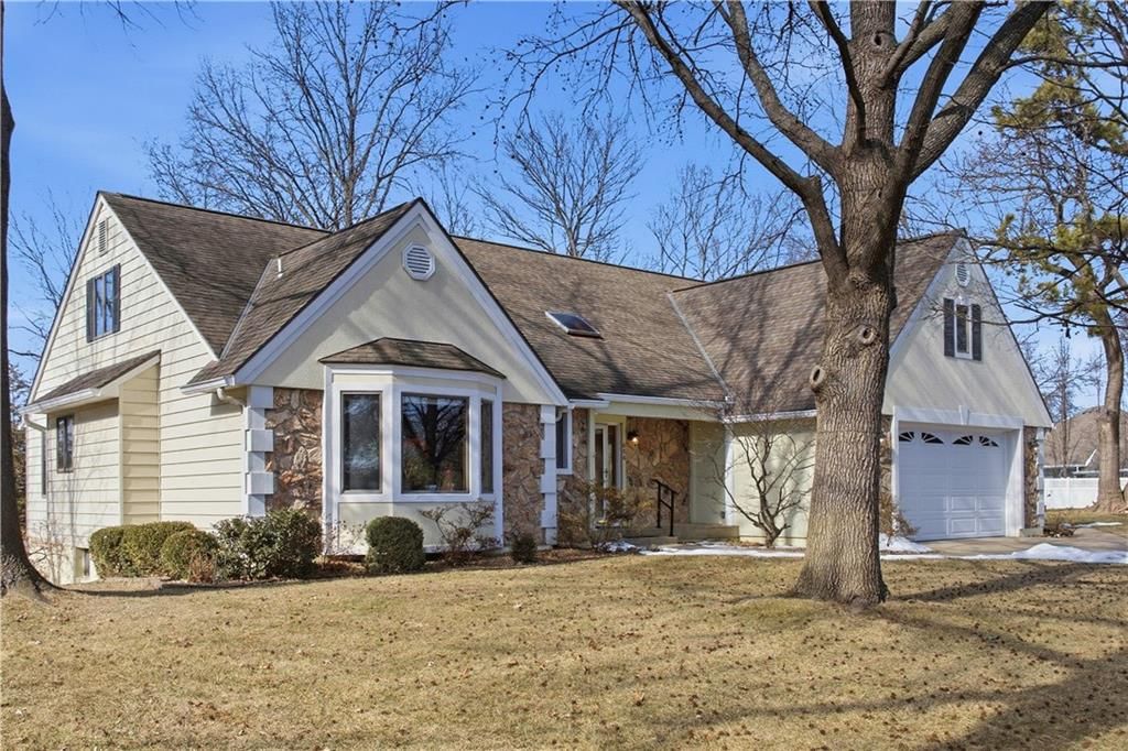 604 Darrow Court — photo 2