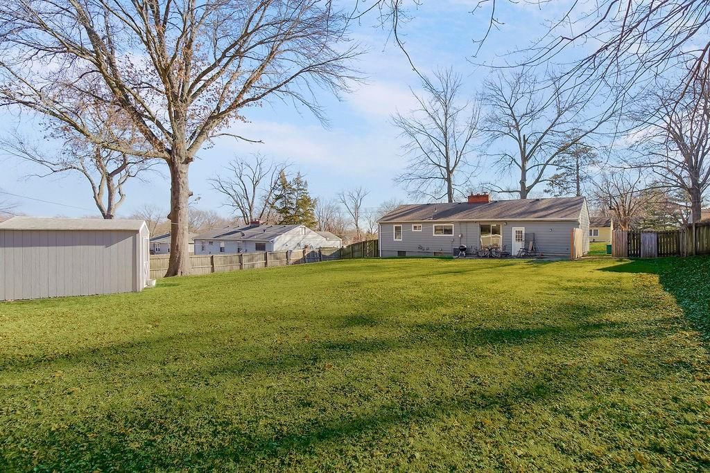 1104 NE Shady Lane Drive — photo 24