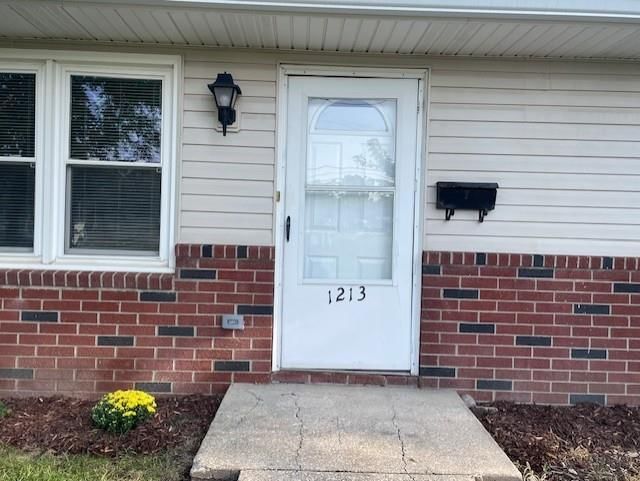 1213 W Chestnut Street — photo 2