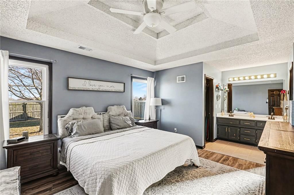 1307 S Huntington Drive — photo 14