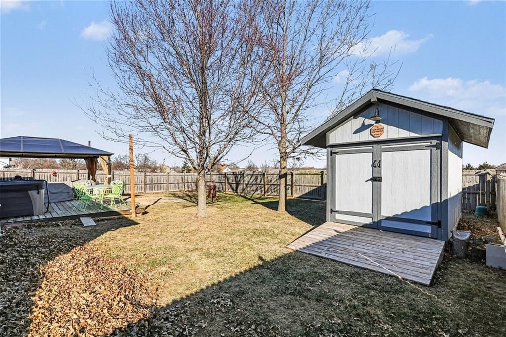 1307 S Huntington Drive — photo 20