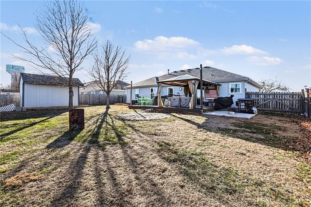 1307 S Huntington Drive — photo 25