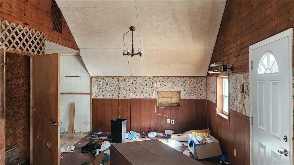 502 Mitchell Street — photo 2