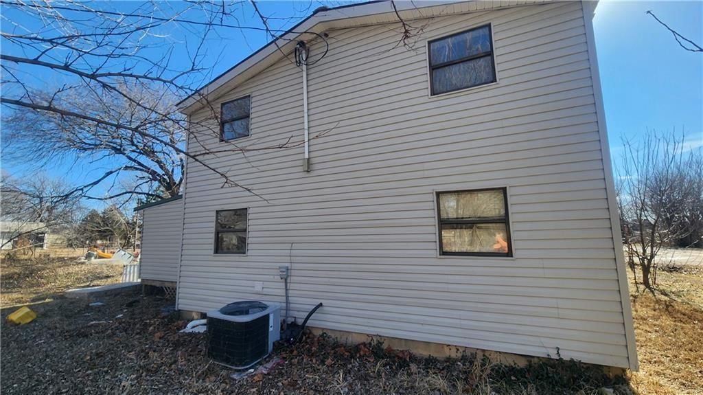 502 Mitchell Street — photo 4