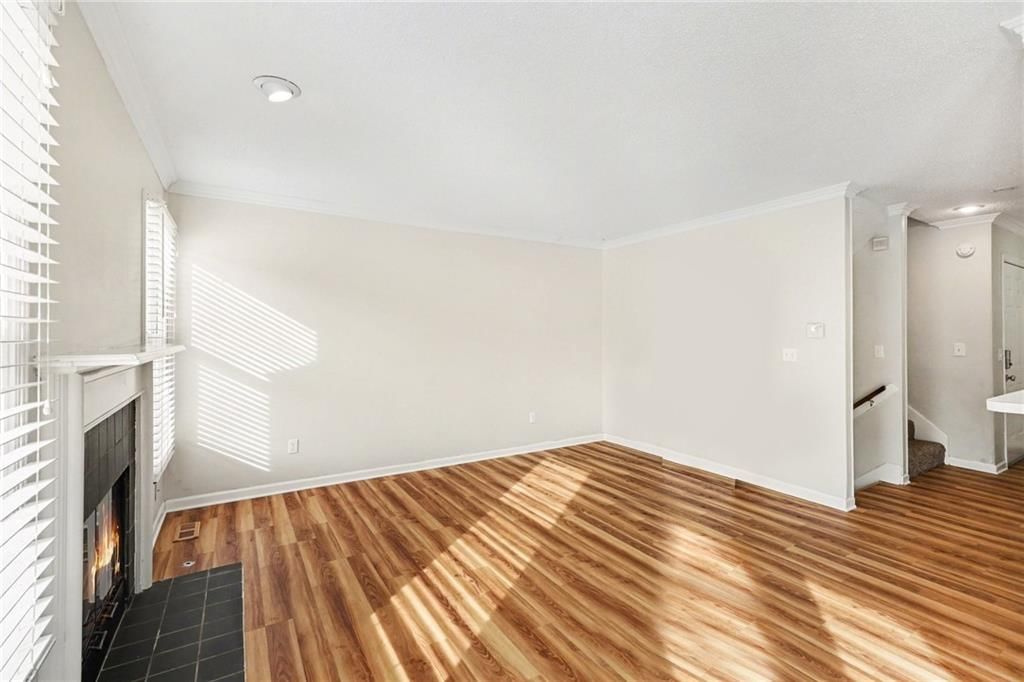 9419 W 119th Terrace — photo 6