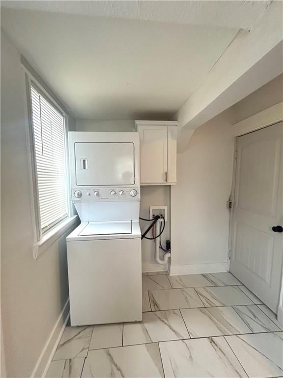 2410 Myrtle Avenue — photo 7