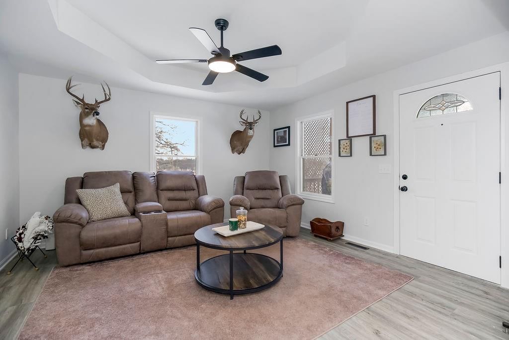 604 N Independence Street — photo 4