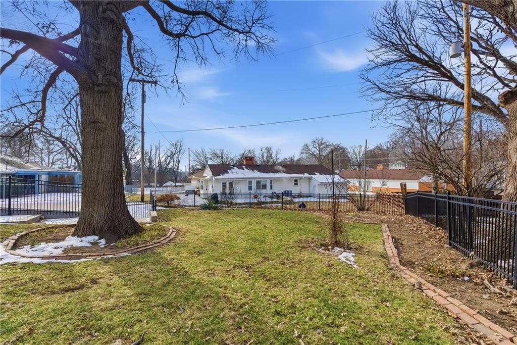 1108 S Esplanade Street — photo 40