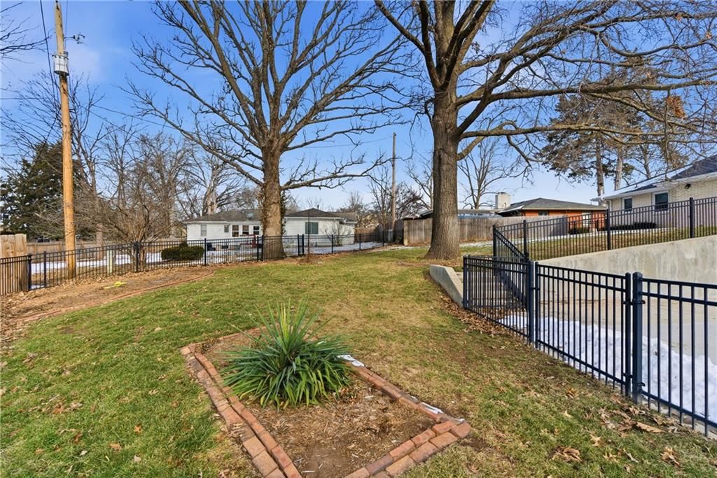 1108 S Esplanade Street — photo 42