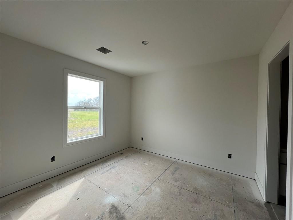19007 W 170th Terrace — photo 24