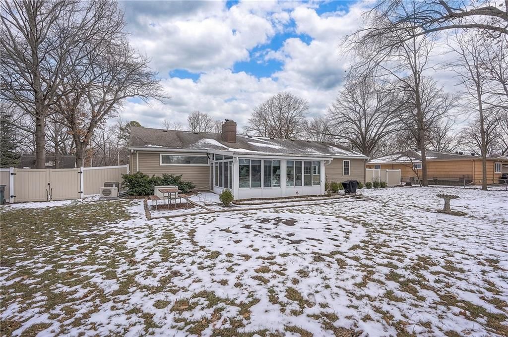 6800 Glenwood Street — photo 37