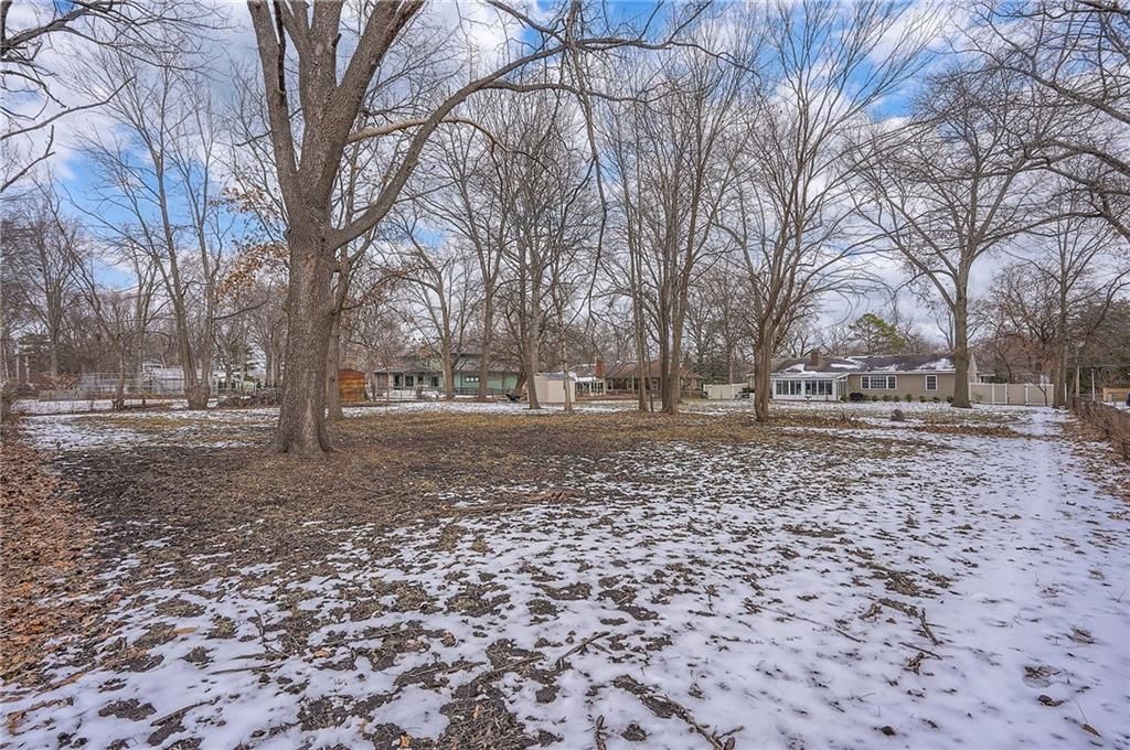 6800 Glenwood Street — photo 39