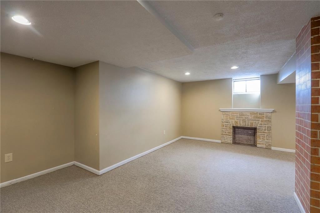 8734 Maiden Lane — photo 23