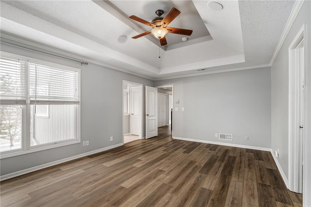 19612 W 98th Terrace — photo 37