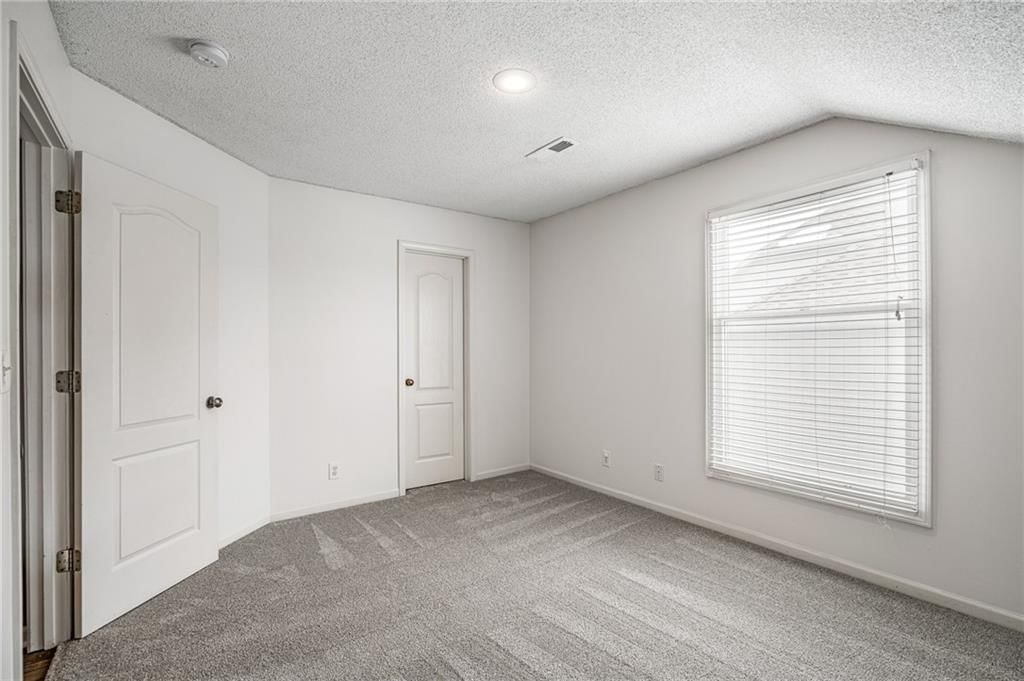 19612 W 98th Terrace — photo 44