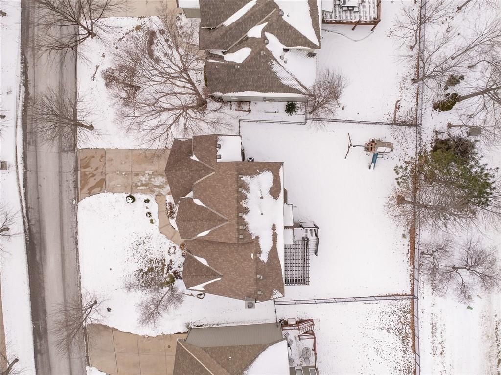 19612 W 98th Terrace — photo 60