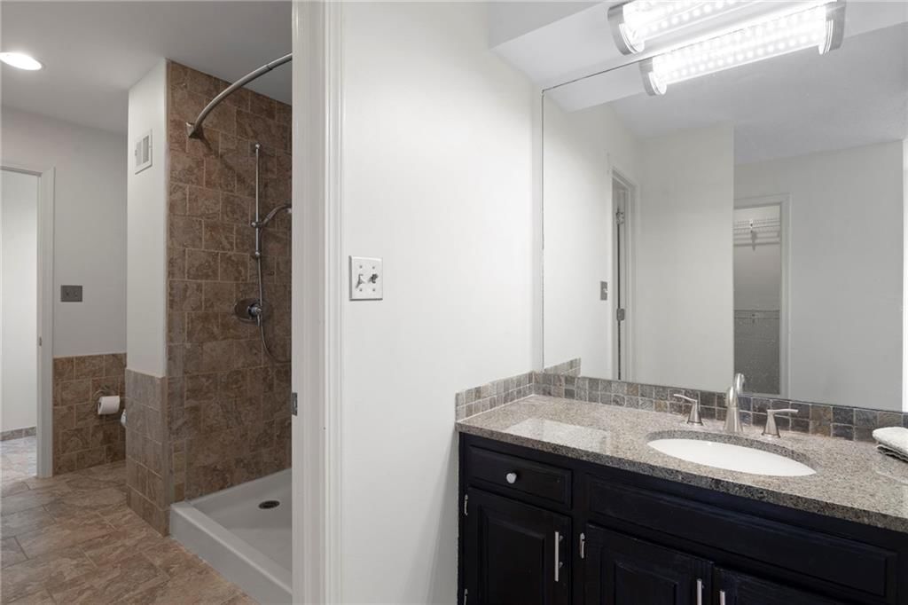 5104 W 62nd Street — photo 25