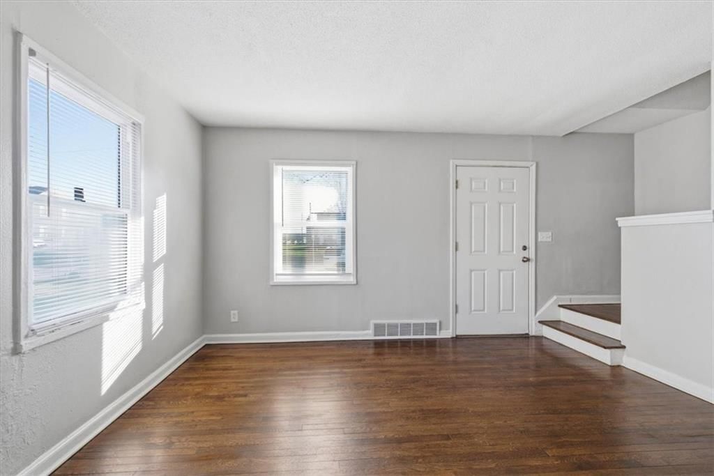 9548 & 9550 Charlotte Street — photo 5