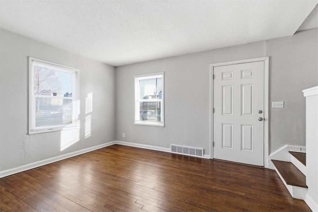 9548 & 9550 Charlotte Street — photo 6