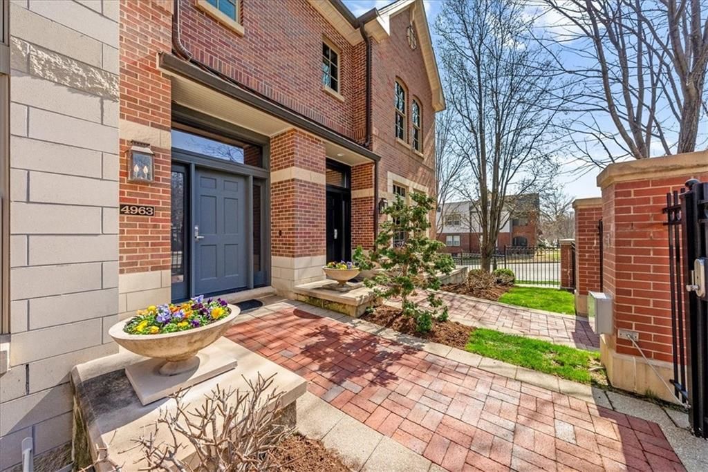 4963 Wyandotte Street — photo 9