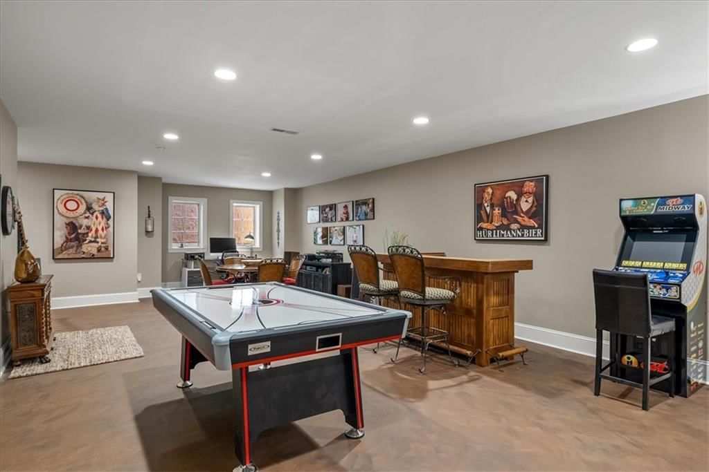 4963 Wyandotte Street — photo 46