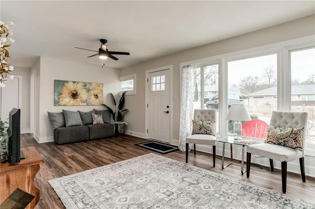 3021 S 46th Terrace — photo 5