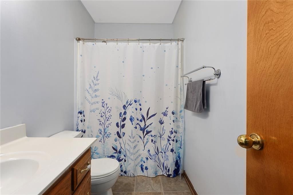 1933 Meadowlane Street — photo 19