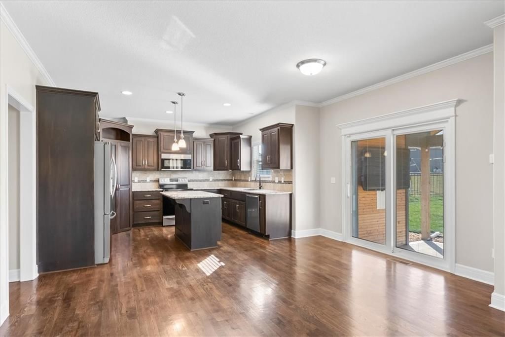 25247 W 147th Court — photo 11