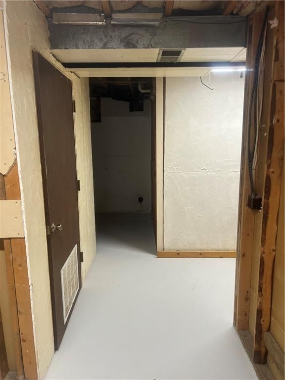 421 W 8th Street — photo 28