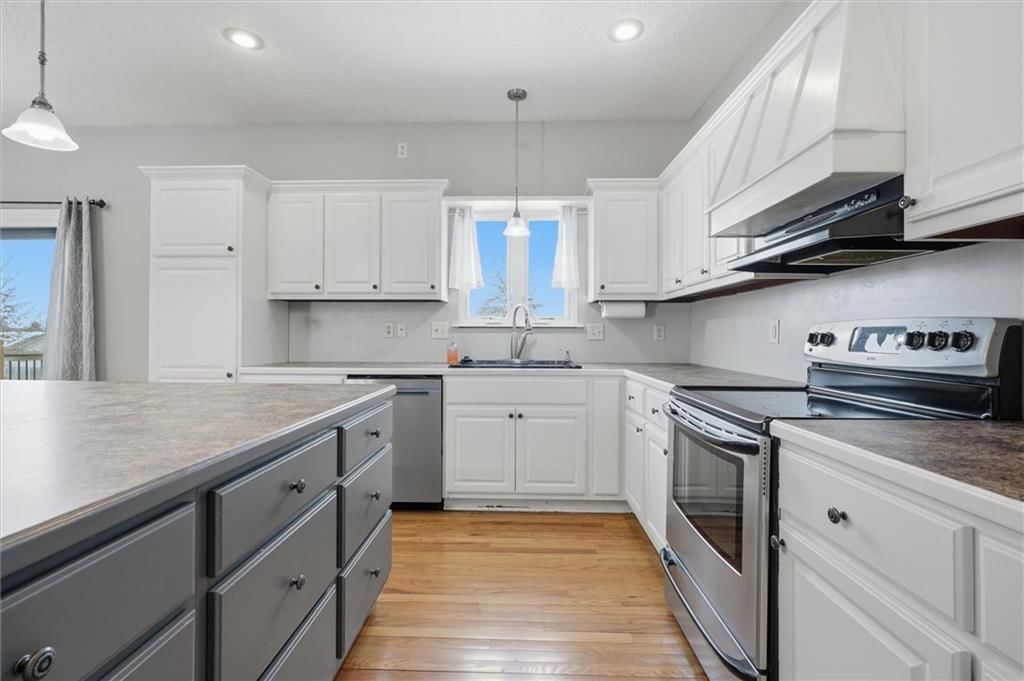 703 SW Longhorn Drive — photo 7