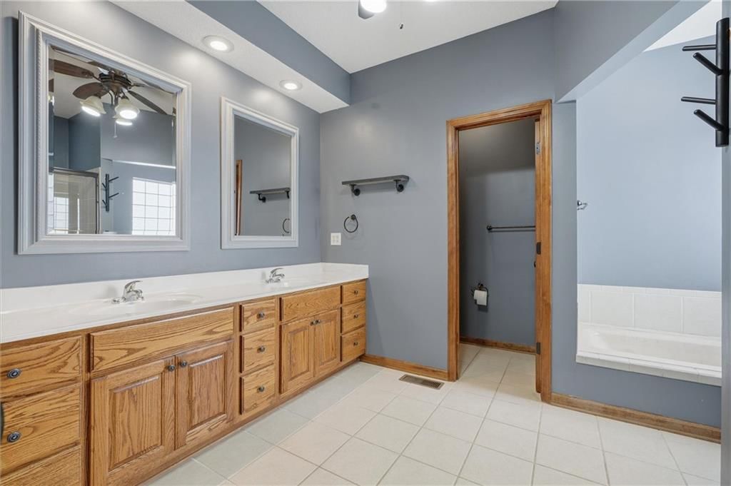 703 SW Longhorn Drive — photo 13