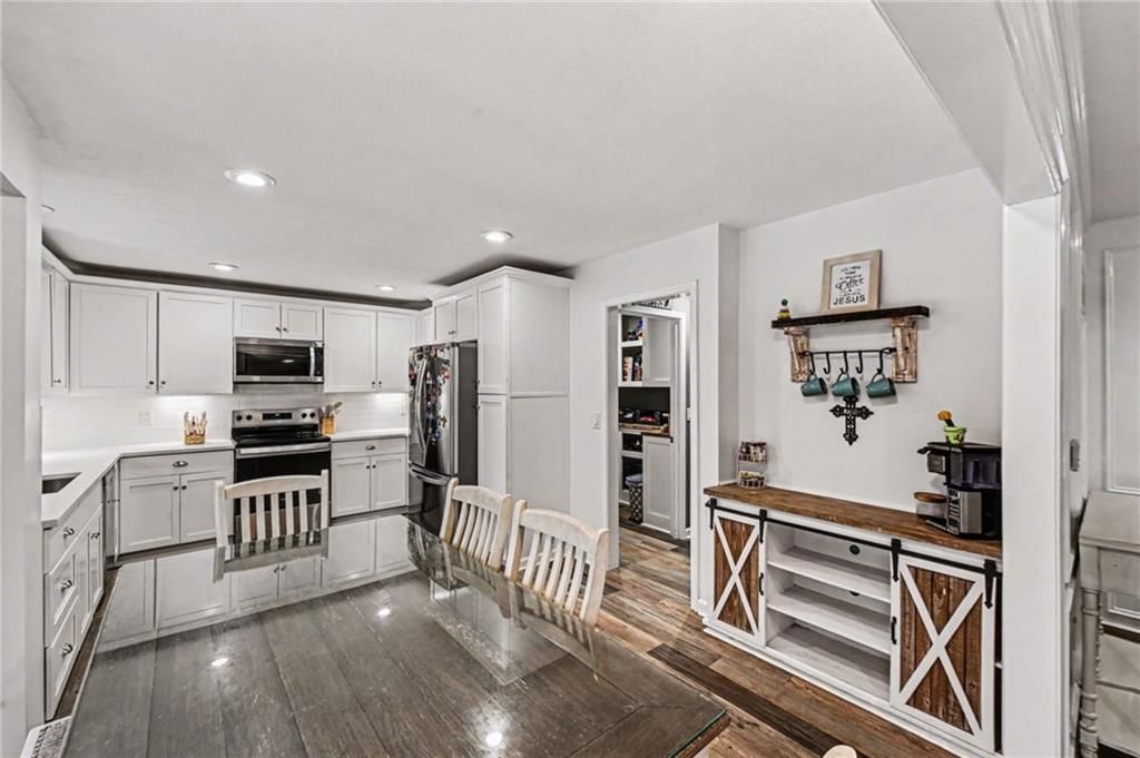 10609 Ballentine Street — photo 10
