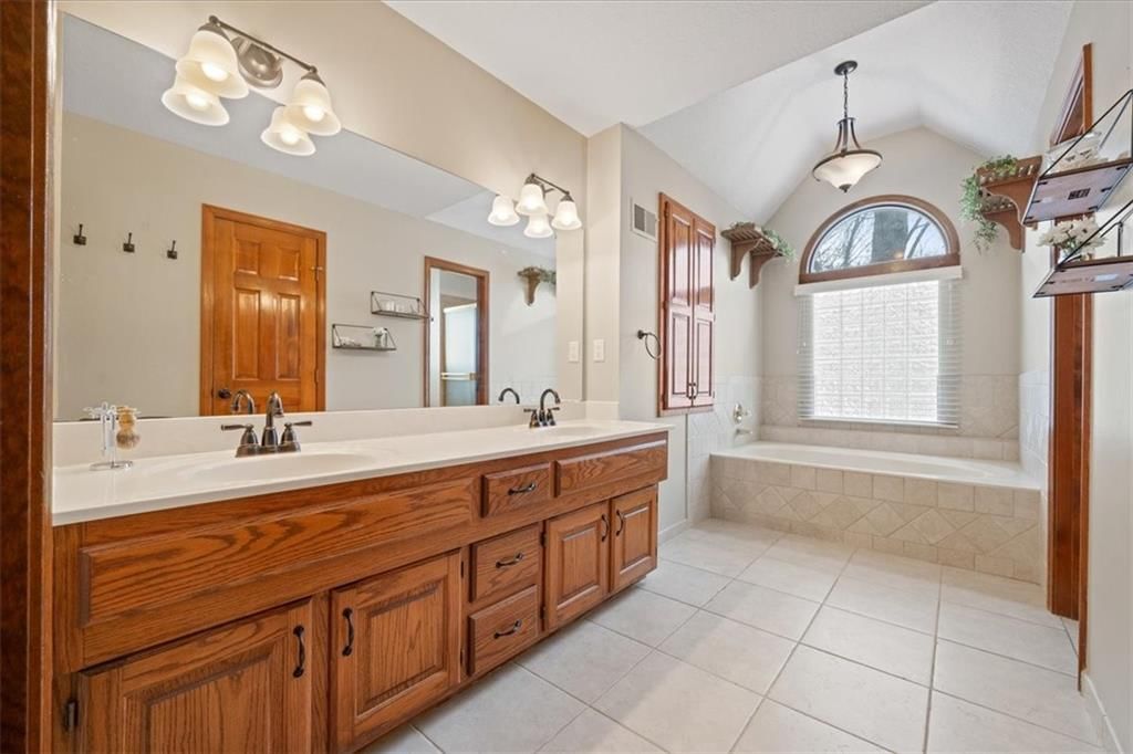 1023 SE Bordner Drive — photo 15