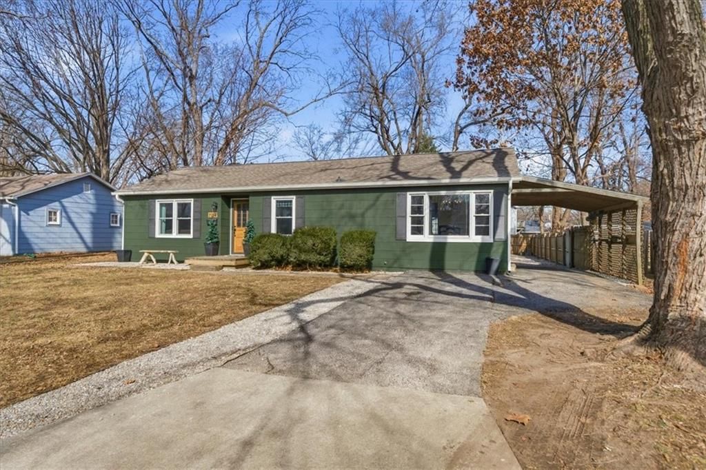 7714 W 66TH Terrace — photo 3
