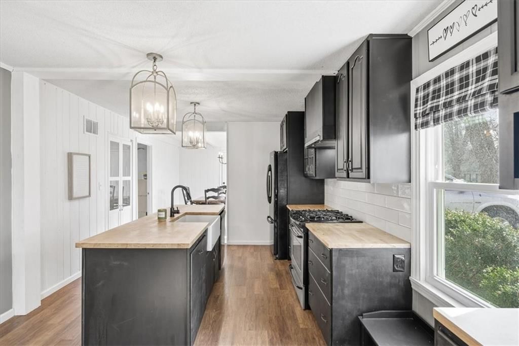7714 W 66TH Terrace — photo 9