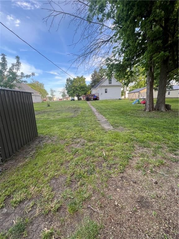 608 Hampshire Street — photo 21