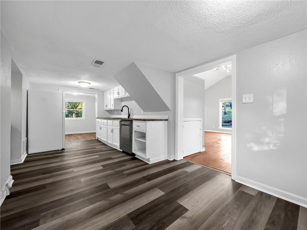 3628 N Flora Avenue — photo 4