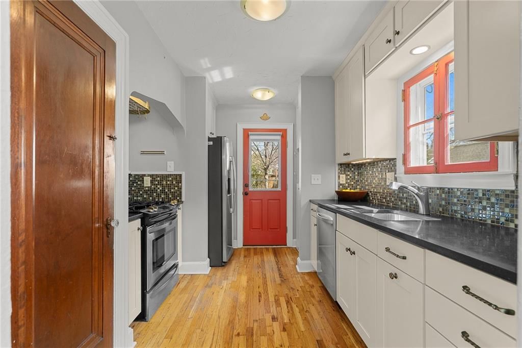 7523 Walnut Street — photo 16