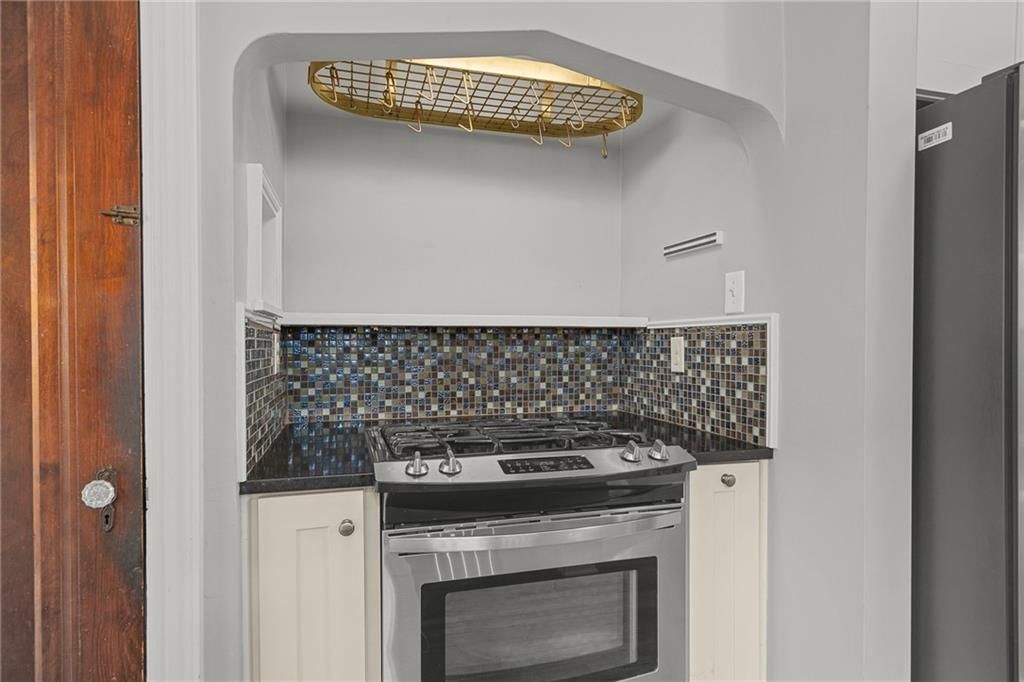 7523 Walnut Street — photo 18