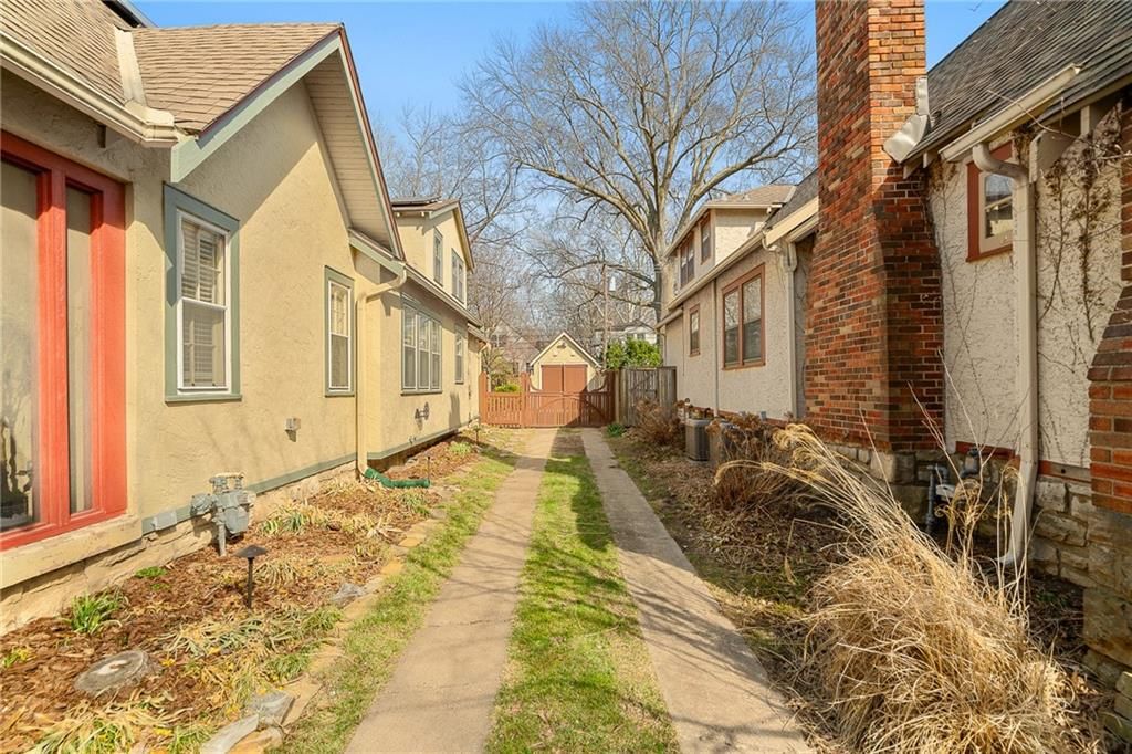 7523 Walnut Street — photo 41
