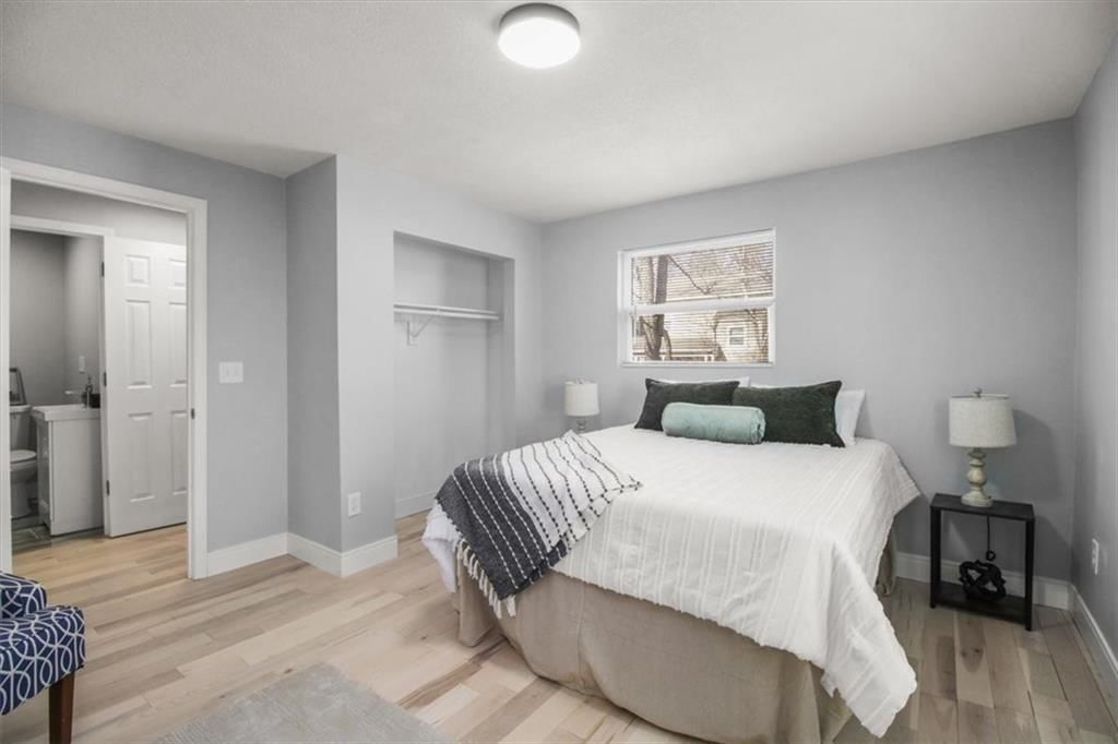 2104 E 24th Terrace — photo 10