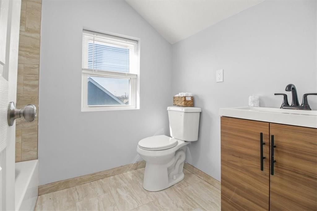 2104 E 24th Terrace — photo 19