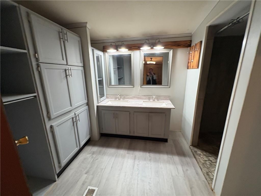 202 N Main Street — photo 16