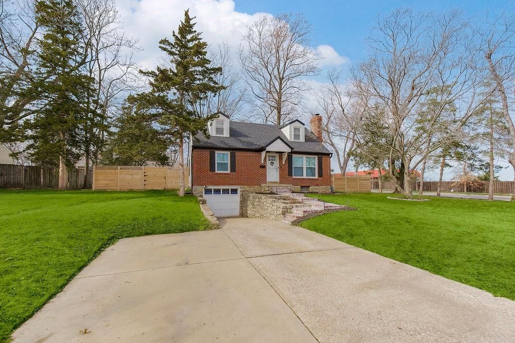 6404 Ballentine Street — photo 2
