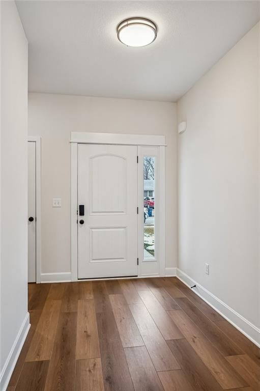 319 E Meadow Street — photo 5